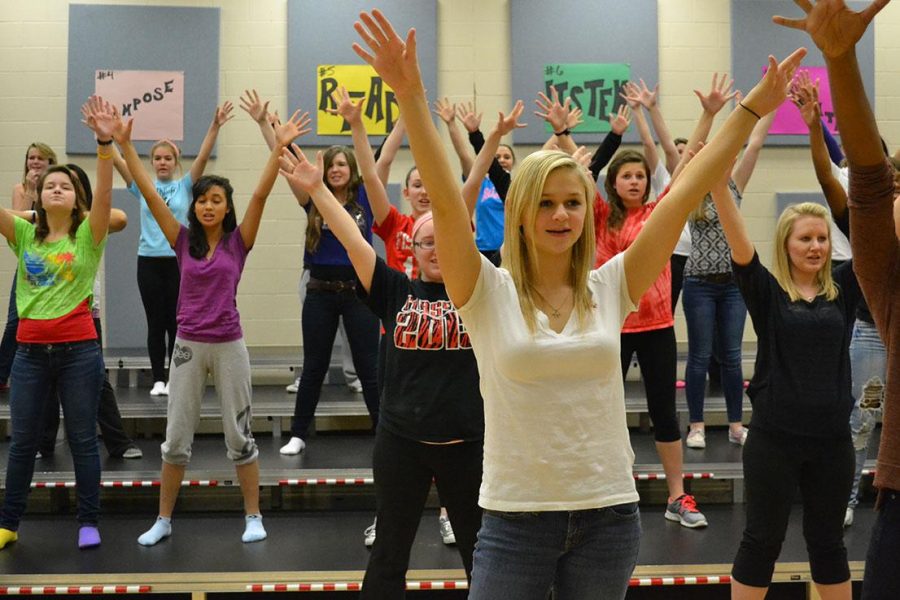 Show choir prepares for competitions