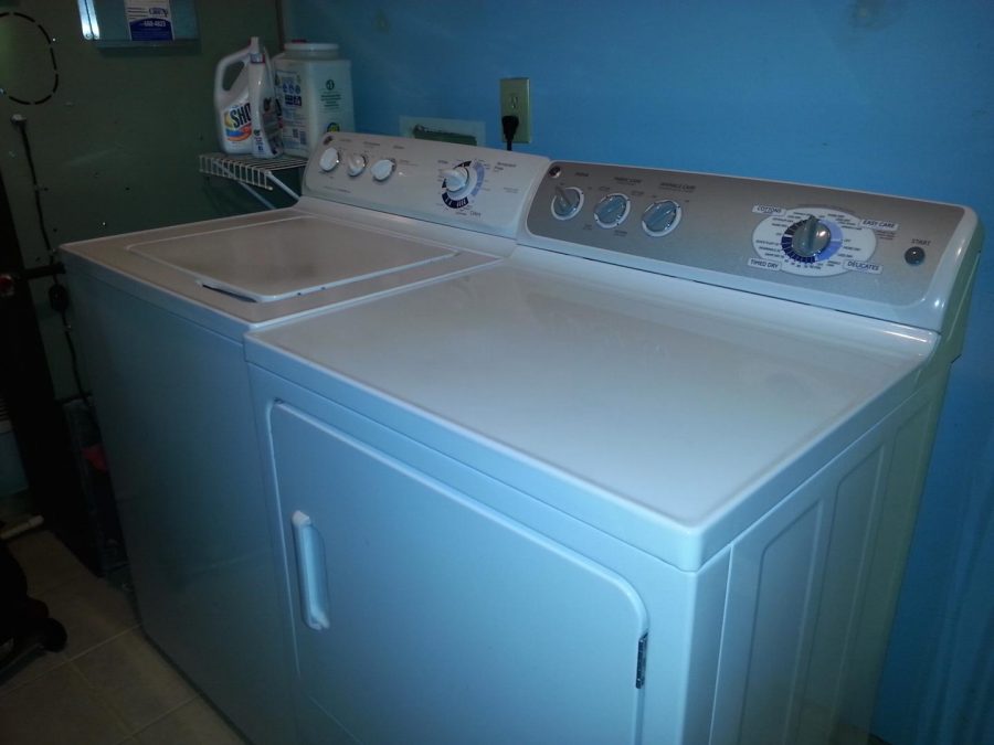 A+washer%2C+dryer+and+proper+cleaning+supplies+are+all+you+need+for+fresh+smelling+clothes.