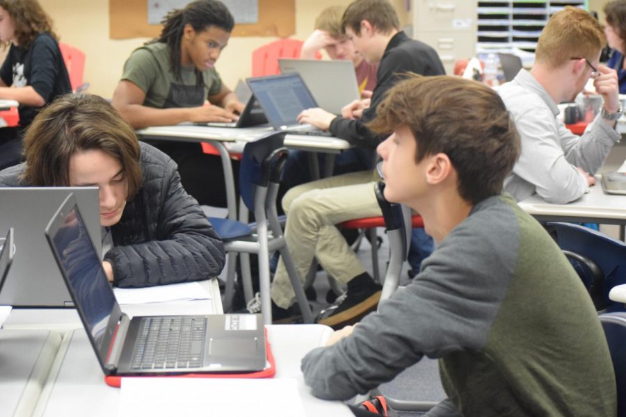 Students immerse themselves in study in their AP Literature class.