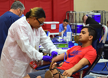 Previous FHS alumni donates blood during blood drive on Sep. 2016. 