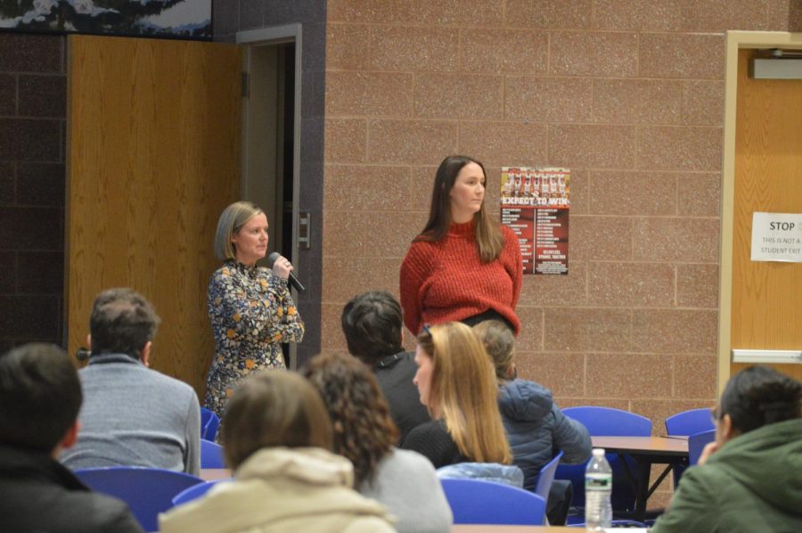 Counselor Jenna Petroff answers a question about how students can take classes over the summer using Indiana Online Academy. Eighth-grade parent night took place Feb. 1.