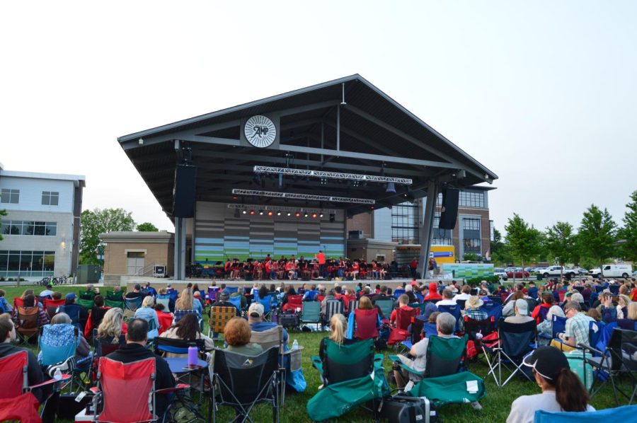 FHS bands held their final concert of the year on Wednesday, May 18 at Nickleplate Amphitheater. Featured were performances by Concert Band, Symphonic Band Red, Symphonic Band Gold, Wind Symphony and Wind Ensemble.